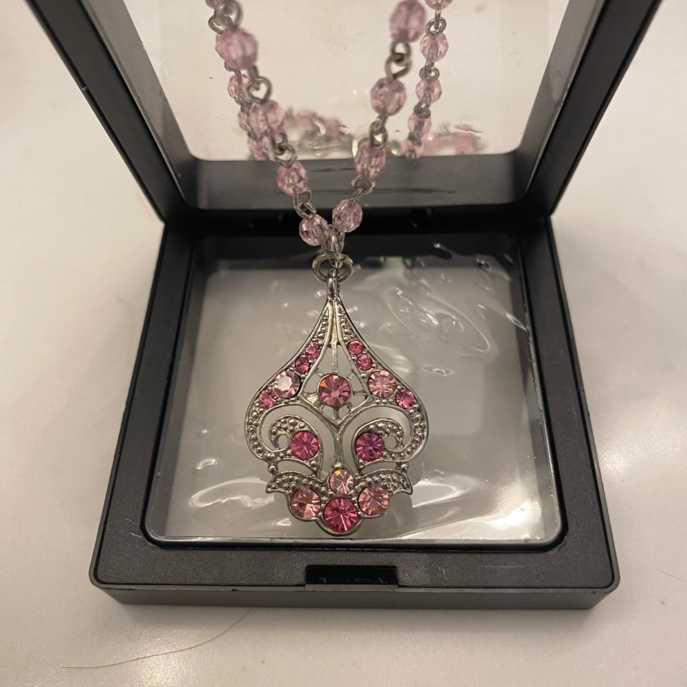 Silver Necklace with pink diamonds (fashion jewelry)